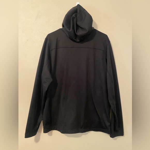 The North Face Black and Red Lightweight Jacket - Picture 4 of 8